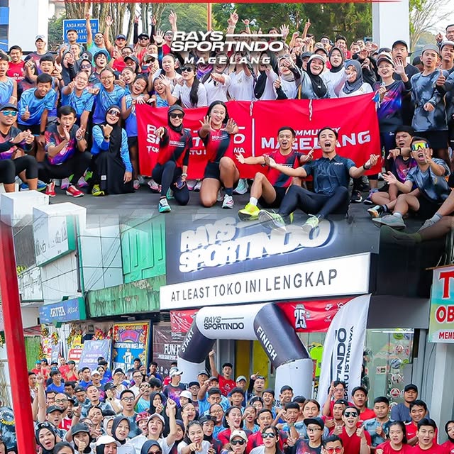 Magelang Runners running club in The Aloon Aloon Magelang, Magelang, Indonesia